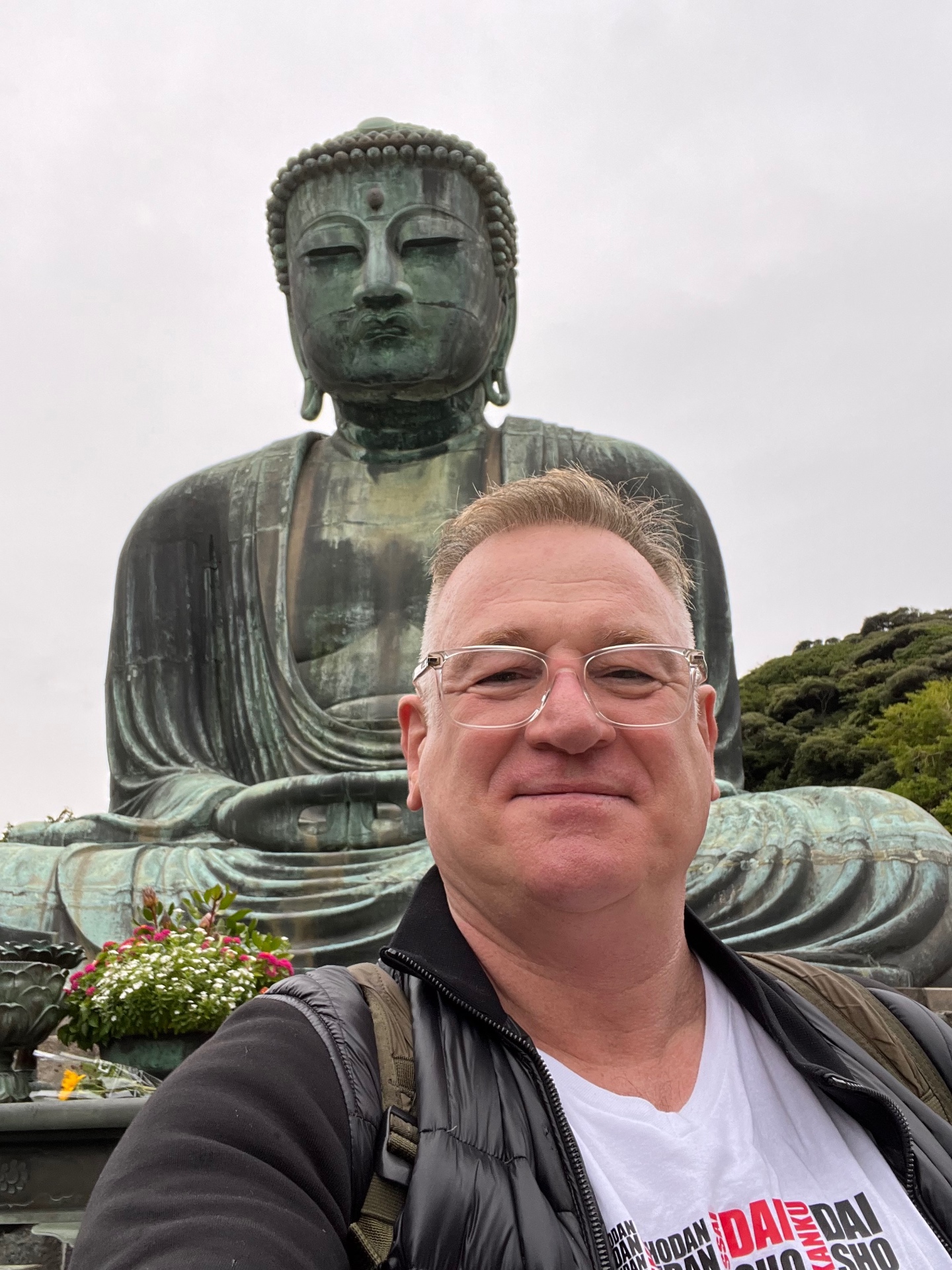 Selfie vor dem Großen Buddha (Daibutsu) von Kamakura